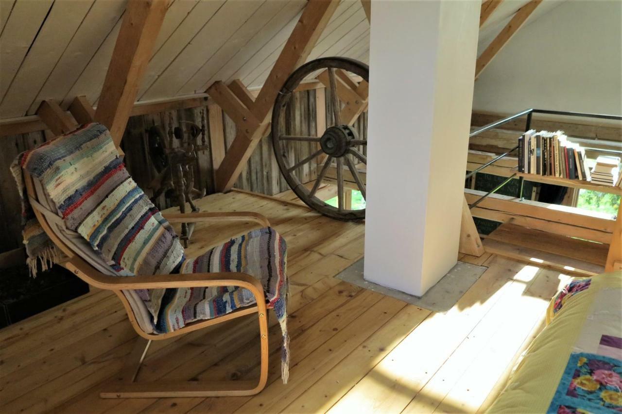 Mednieki Kalvene Konuk evi Krusati Dış mekan fotoğraf